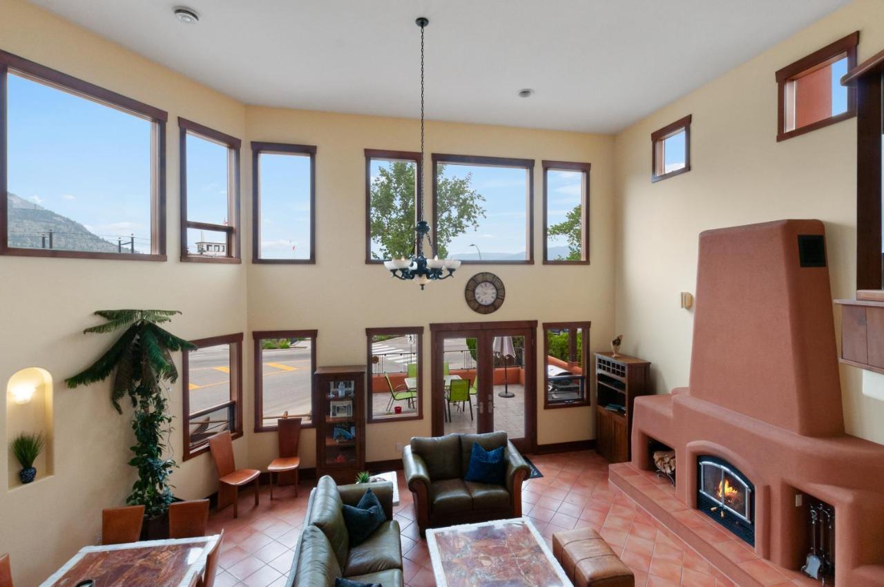 Casa Grande Inn & Suites Penticton Ngoại thất bức ảnh