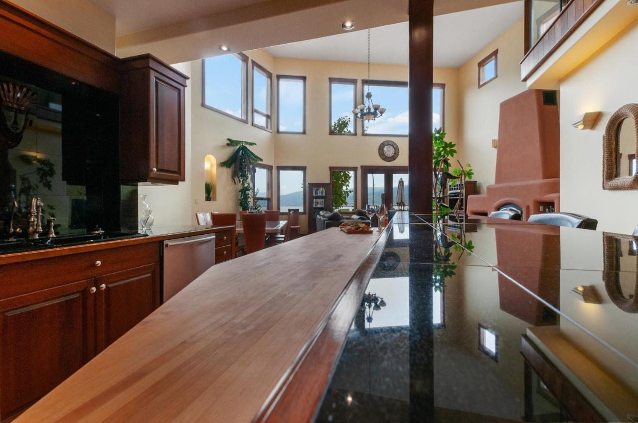 Casa Grande Inn & Suites Penticton Ngoại thất bức ảnh